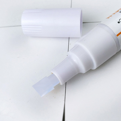 New Clothing Emergency Clothes Cleaning Pen Stain Remover Coffee Oil Stain And Blood Stain Wash-Free Portable
